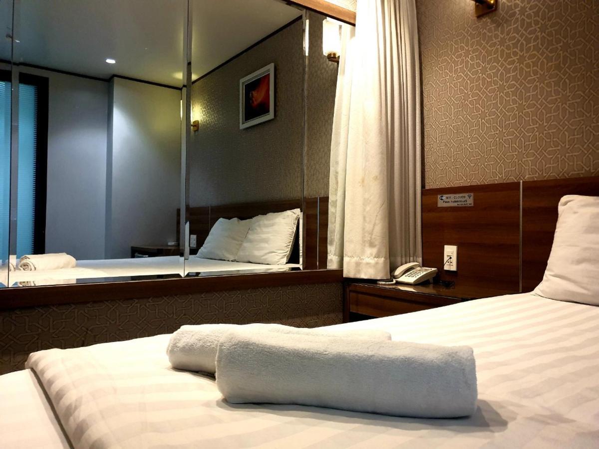 Reddoorz Premium Cloud 9 An Nhon Hotel Bandar Ho Chi Minh Luaran gambar